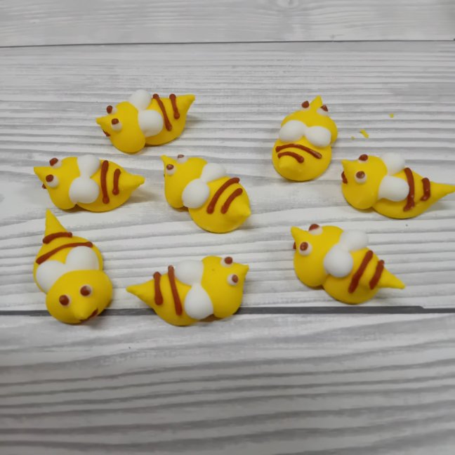 Cukrová dekorace včelky 8 ks