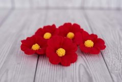 Květy z modelovací hmoty - červené - 5 ks