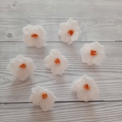 Květ z jedlého papíru - bílý  se středem  3 ks