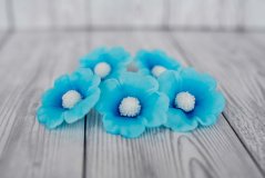 Květy z modelovací fondánové hmoty  světle modré - 5 Ks