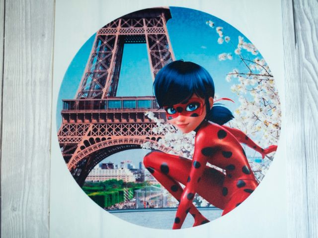 Jedlý obrázek na dort - Beruška v Paříži - Papíry: Fondánový list