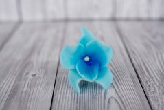 Květ z modelovací  hmoty - orchidej - světle modrá