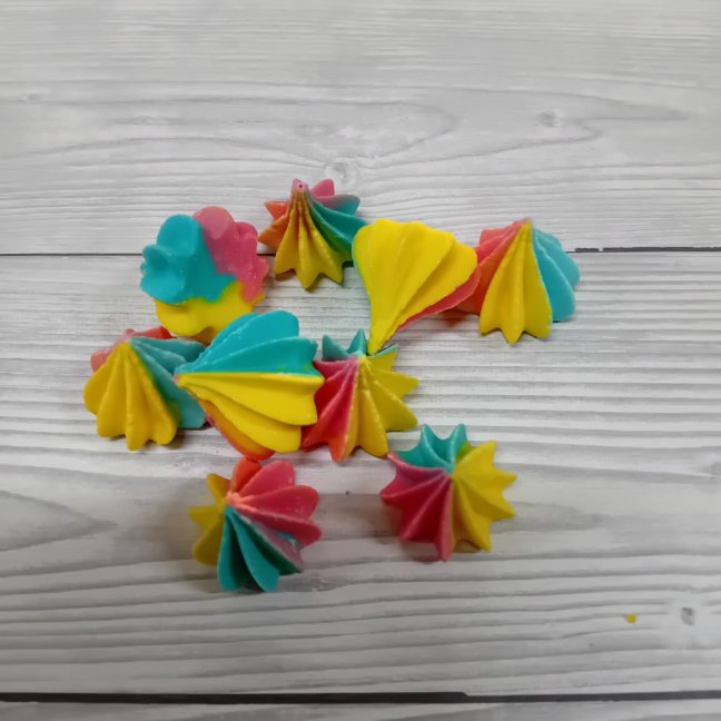 Sněhové pusinky - barevné Sněhové pusinky - barevné