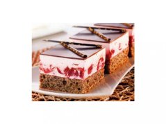 Ztužovač Karina - višeň 250 g