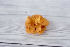 Květ z modelovací hmoty - magnolie -magnolie zlatá 1 Ks
