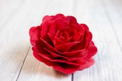 Květ z jedlého papíru - růže - červená - 12 cm