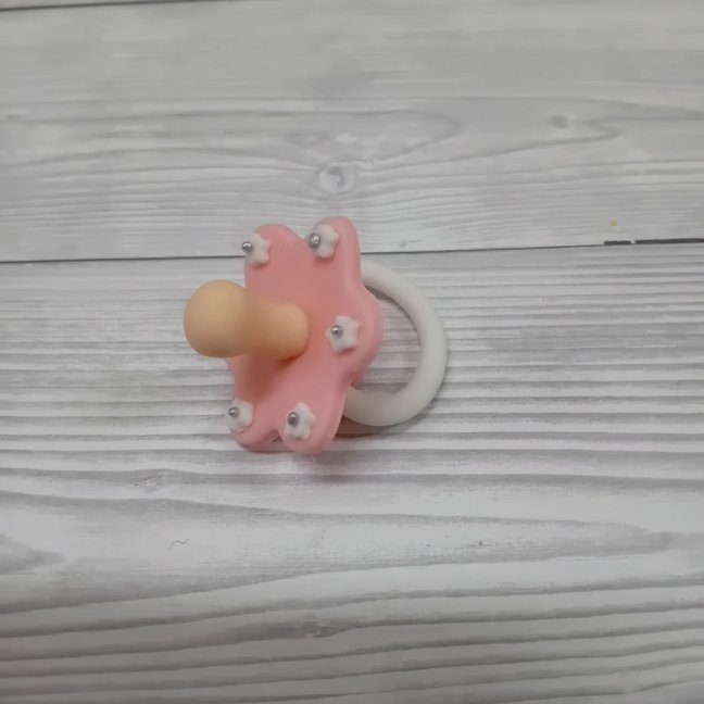 Dekorace na dort - Dudlík růžový